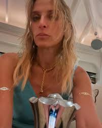 𝐌𝐀𝐋𝐈𝐁𝐔 𝐃𝐀𝐍𝐀 🦋 ᴮᴱ ᴬ ᵀᴿᴱᴺᴰˢᴱᵀᵀᴱᴿ (@malibudana) • Instagram photos  and videos