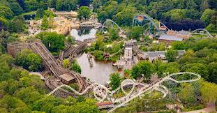Vanwege de coronamaatregelen is de efteling tijdelijk gesloten. Corona Massnahmen Efteling