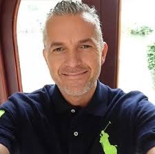 There's a lot of love for Mary Earps! ❤ Earps announced her retirement from  international football