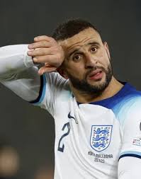 Zaradi nezakonskega otroka ob ženo in 30 milijonov funtov