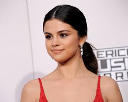 Update: Selena Gomez Confirmed to Have Signed $10 Million Deal With Coach