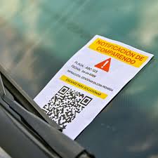 Esto hay que hacer si fue víctima de los QR fraudulentos que están colocando en su carro