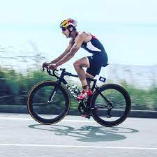 Nov 10, 2020 · vincent is currently in the process of customising his bike to improve its aerodynamic position. Vincent Luis Prend De L Altitude Triathlete Magazine Facebook