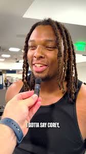 Aaron Peek's Instagram, Twitter & Facebook