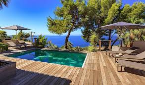 Abritel Location Carqueiranne Vaste Maison Contemporaine Vue Mer Avec Piscine Chauffee Locat Maison Contemporaine Maison De Vacances Location Vacances France