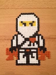 Ninjago Zane Aus Bugelperlen Basteln Bugelperlen Bugelperlen Bugelperlen Vorlagen