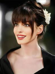 Anne as Andrea “Andy” Sachs in The Devil Wears Pravda; 2008 📸💄  @anneihathawayg #annehathaway