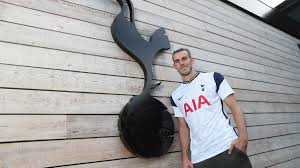 There was a joke going around north london that when the tottenham medics arrived to sign off gareth bale's loan. Gareth Bale Completes Sensational Return To Tottenham Eurosport