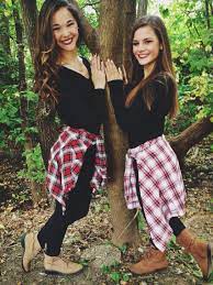 Fall Photoshoot Ideas With Friends Fall Photoshoot Sisters Photoshoot Friend Photoshoot