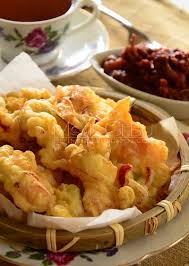 Resepi cucur bawang biasanya cekodok atau cucur anda boleh buat adunan cair atau pekat, kalau nak cucur yang lembut buat adunanya lembut. Cucur Bawang Rangup Dapur Tanpa Sempadan