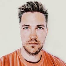 Sean Michael's Instagram, Twitter & Facebook