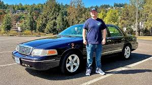 Image result for Deep Wedgewood Blue 2000 Crown Victoria