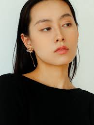 Daisy Long Earrings Metallic Vintage Chic