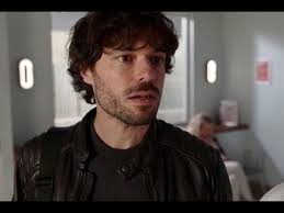 Un si grand soleil : Laurine sous le charme de Romain, ce qui vous attend  dans l'épisode de ce vendredi 9 février 2024