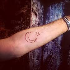 Tc dövmesi ay yıldız tattoo. Ay Yildiz Turk Bayragi Ve Dovmeliyim Tattoo Piercing Facebook