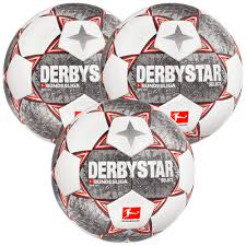 Same materials and build as the bundesliga match ball, but about $40 less. Derbystar 3er Bundesligaball Ballpaket Bundesliga Magic Aps