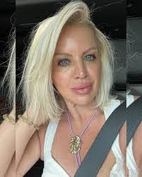 Vanessa Lebert's Instagram, Twitter & Facebook