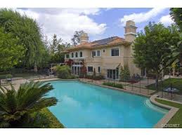 Demar darnell derozan is an american professional basketball player for the san antonio spurs of the national basketball association. Demar Derozan 2021 Dating Net Worth Tattoos Smoking Body Facts Taddlr