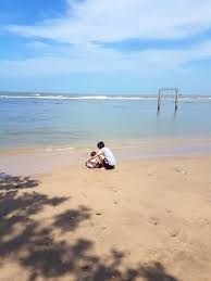 Need the translation of air pasang surut in english but even don't know the meaning? Pantai Di Siang Hari Air Laut Surut Kurang Bagus Picture Of Aston Anyer Beach Hotel Tripadvisor