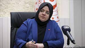 Psikoloji mezunu olan hilal kaplan aynı zamanda hilal kaplan kimdir? Bakan Selcuk Hilal Kaplan Ve 15 Temmuz Sehidinin Esine Yonelik Cirkin Soylemi Kinadi