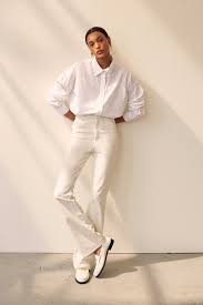 20,548 likes · 494 talking about this. J Brand Fall 2020 Ready To Wear Collection Vogue