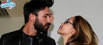 Alix Benjamin's Instagram, Twitter & Facebook