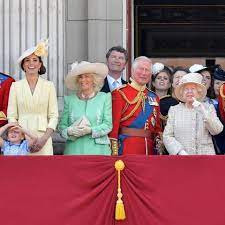 It has been a tradition of british infantry regiments since the 17th century. Trooping The Colour 2019 Die Besten Bilder Der Geburtstagsparade Gala De