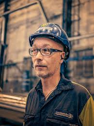 Sjukskriven, anklagad och uppsagd