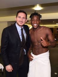 On 20 february 2011, batshuayi made his first debut for the senior team standard batshuayi wife, girlfriend, net worth, salary, family and favourite things. Michy Batshuayi Wiki 2021 Girlfriend Salary Tattoo Cars Houses And Net Worth