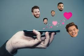 Raya is known as the celebrity dating app for the rich and famous, but it also bills itself as a networking app. Raya Is Tinder For Famous And Beautiful People But Is It Really Any Better