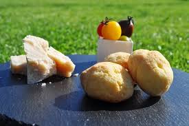Jan 17, 2021 · ricetta fitness scopri ricette fitness frango recheado com queijo. Viaggio In America Del Sud Pao De Queijo Uno Chef Per Gaia
