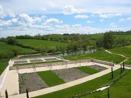 Aire Jardin Des Causses Du Lot Mapio Net