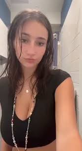 @cumontitsaddicts video Tweet