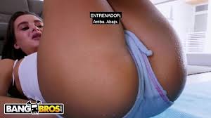 BANGBROS - Mujer Hermosa Con Culo Increíble Se Sorprende Al Ver Un Polla  Colgando De Los Pantalones Cortos - XNXX.COM