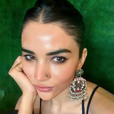 Sara Arfeen Khan (@saraarfeenkhan) • Instagram photos and videos