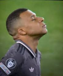 Mi cara cuando ya anduve con la casada, la que amaba al novio, la niña de  casa, la mamá soltera, la inalcanzable, la interesada, la que no pedía  nada, la de 18,