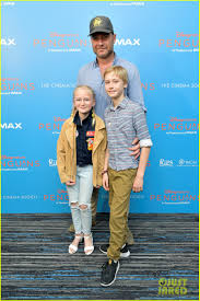 Yet are now been family diagnosed as being born in the 'wrong gender'. Liev Schreiber Brings The Kids To Penguins Screening In Nyc Photo 4273093 Celebrity Babies Liev Schreiber Sasha Schreiber Pictures Just Jared