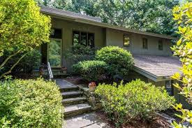 2 alphabet ln, weston, ma 02493. Yxeeahcwo9z Fm