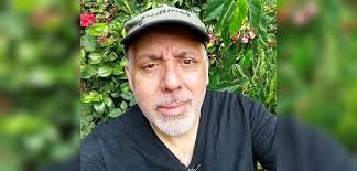 Somos ninguneados": actor Gabriel Prieto alzó la voz por omisión de su  teatro en programa de TVN