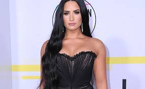 Demi lovato is set to discuss issues from social activism to lgbtq issues on her upcoming podcast 4d with demi lovato. Yxyb3jsnuoeadm