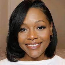 Glenda Grayson's Instagram, Twitter & Facebook