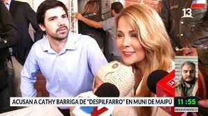Like many famous people and celebrities, cathy barriga keeps her personal life private. Acusan A Cathy Barriga De Malgasto De Fondos De Municipio Bienvenidos 2021 Youtube