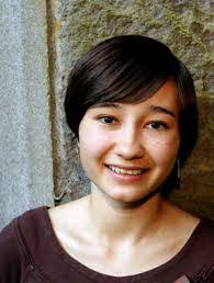 Lisa Pekarek's Instagram, Twitter & Facebook