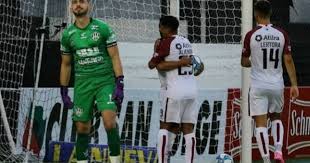 El elenco 'ferroviario' tuvo más la pelota, fue. Colon Gano En Santiago Y Cerro Puntero De Su Zona
