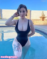 Samantha González  saiiyansam  samantona Гола изтичане OnlyFans снимка 1  - Nudogram v2.1