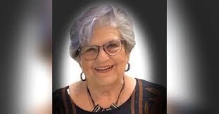 Lou Fox's Instagram, Twitter & Facebook