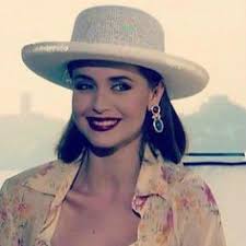 Leticia Roque (euleticiaroque)