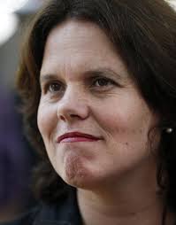 Cabinet in Chile: Maya Fernández, granddaughter of Salvador Allende, will  be the new Minister of Defense : r/socialism