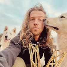 Discover top playlists and videos from your favorite artists on shazam! Les Chiens De Julien Dore Alias Jean Marc Et Simone Blog