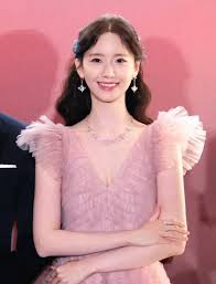 上海这一晚，刘诗诗身材曼妙，林允儿白到发光，易梦玲惊艳全场-腾讯新闻